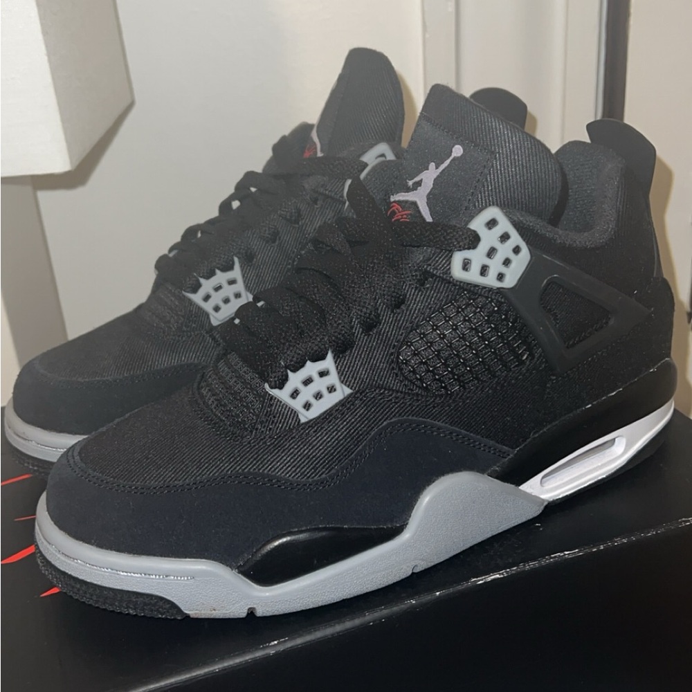 Air Jordan 4 Retro SE 'Black Canvas'